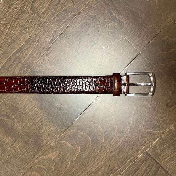 NWOT Vince Camuto Exotic Print Leather Belt - Picture 2 of 3